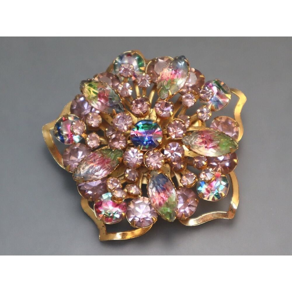 Vintage Tiered Rainbow Givre Rhinestone Flower Brooch Selini?